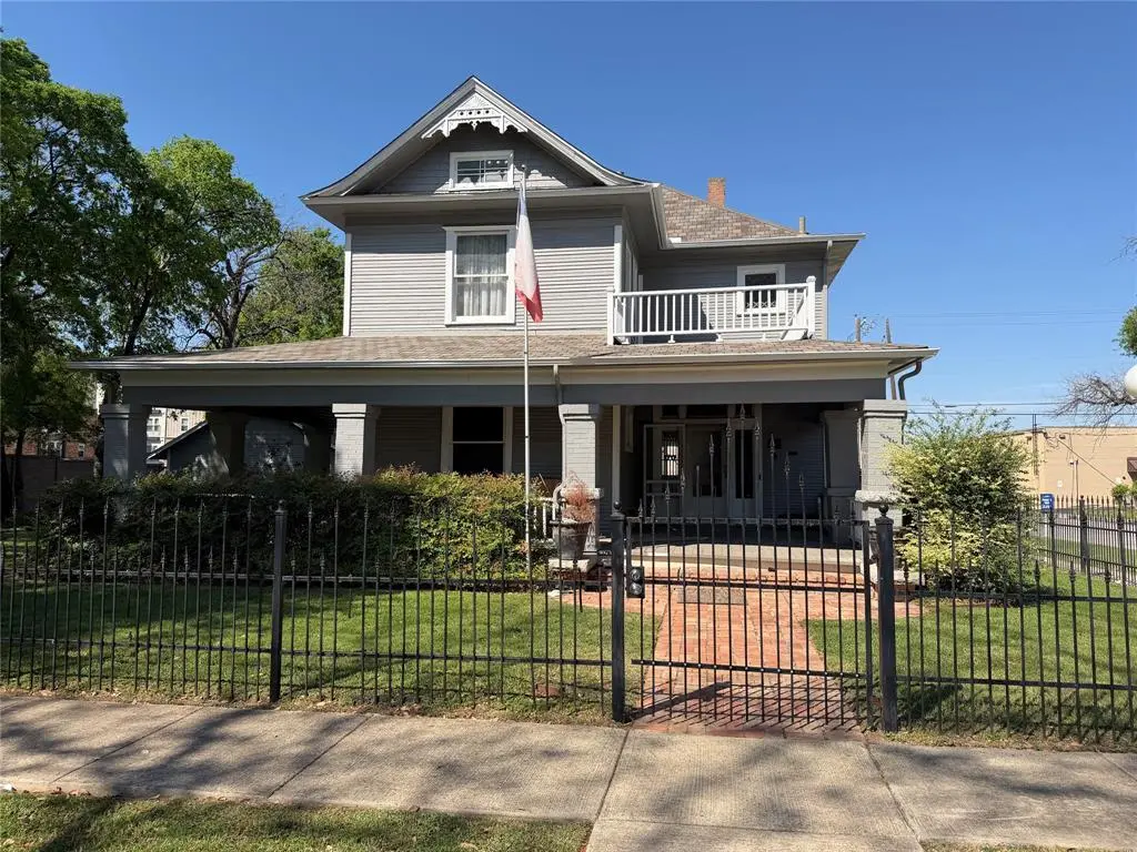 1800 Hurley Ave