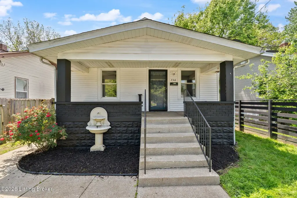 736 Iowa Ave
