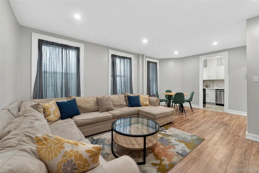 941 Jerome Ave Unit 5B