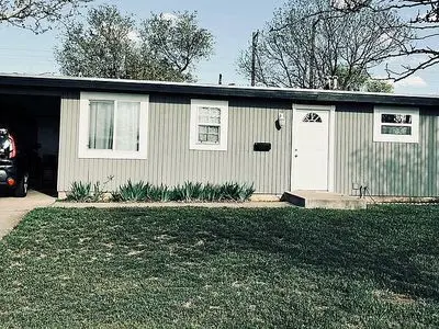 221 Cherry Ave