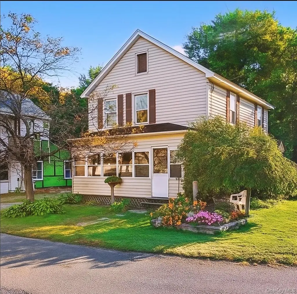 33 Thompson St