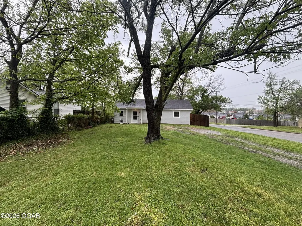 802 S Brownell Ave
