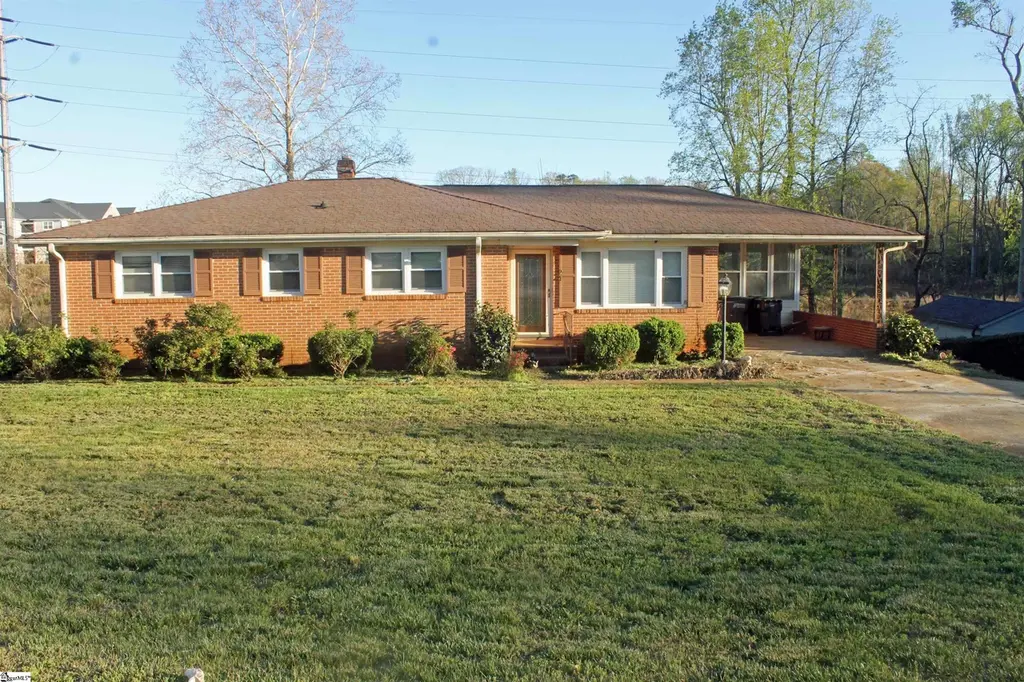 24 Alice Farr Dr