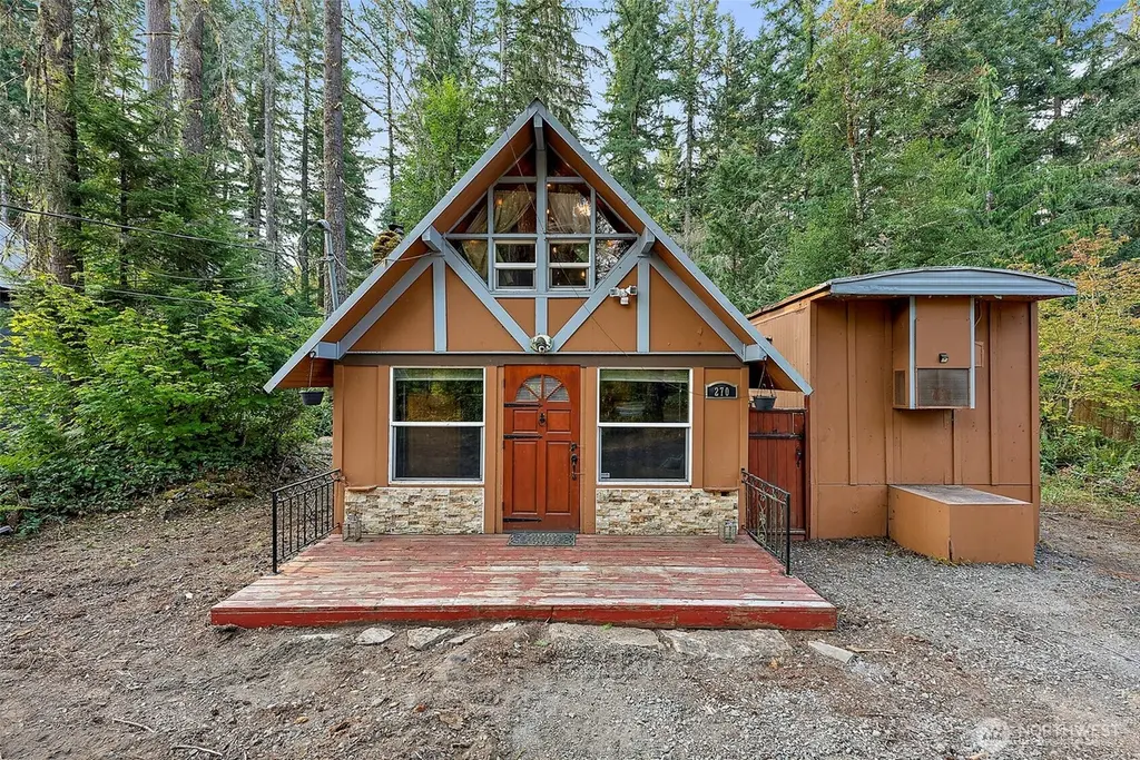 270 Skate Creek Rd N