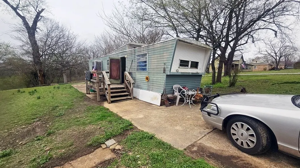 815 N Estes Ave
