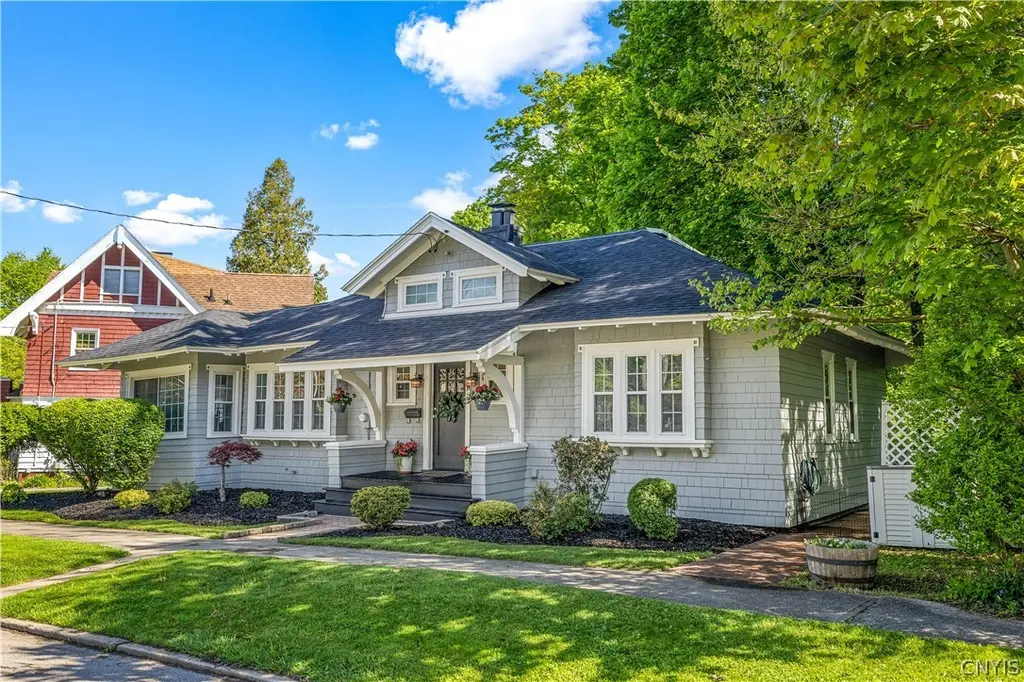 27 Beverly Pl