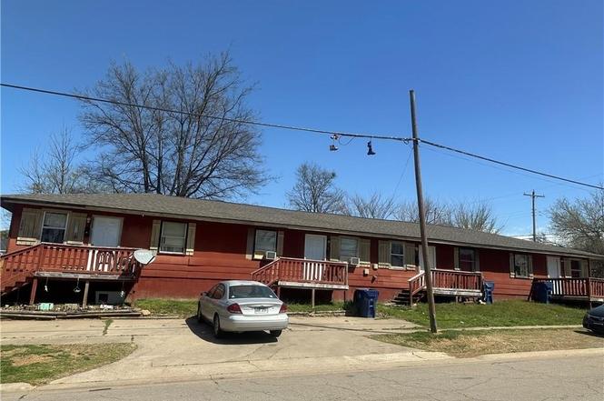 700 N 12th St Unit 1-4