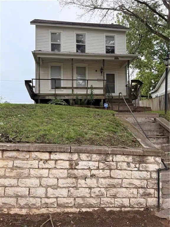1917 Jones St