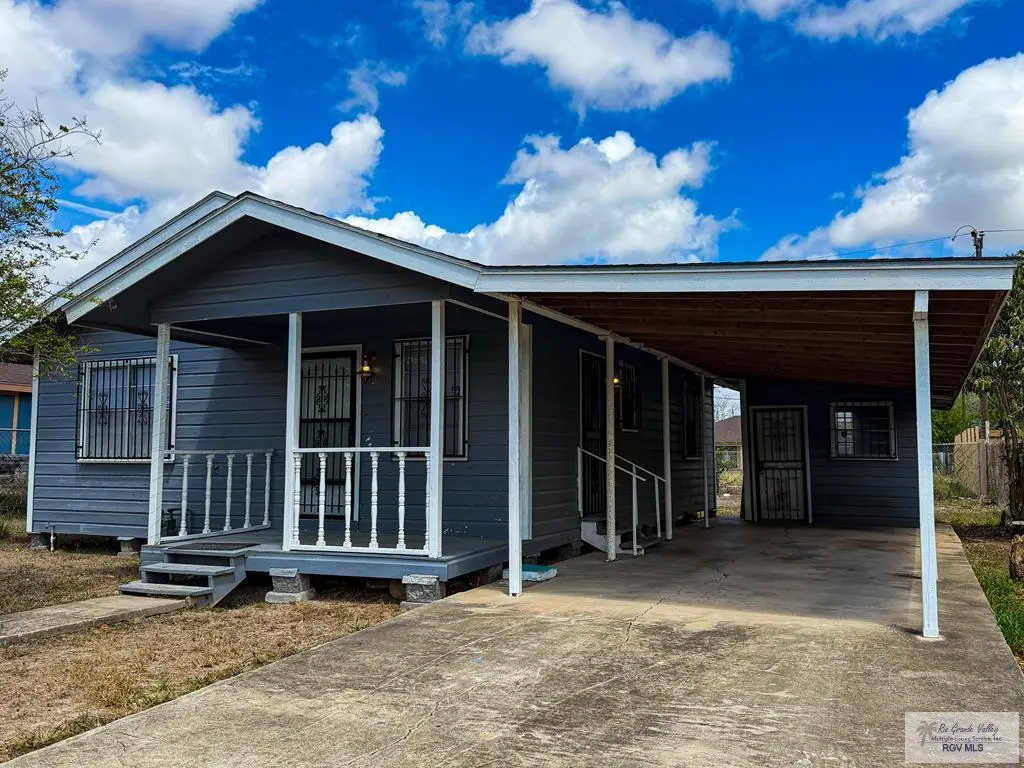 1909 Rosedal Dr