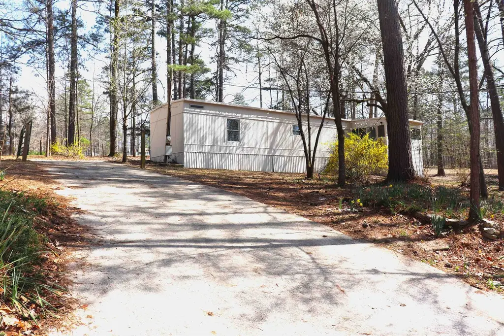 2570 Mt View Rd
