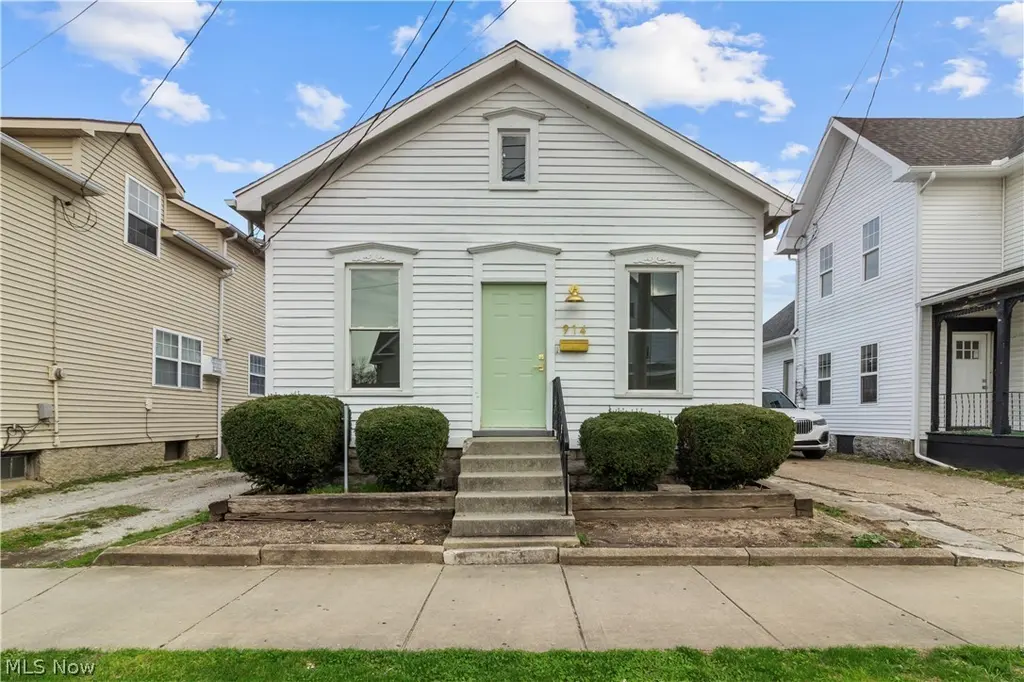914 Hayes Ave