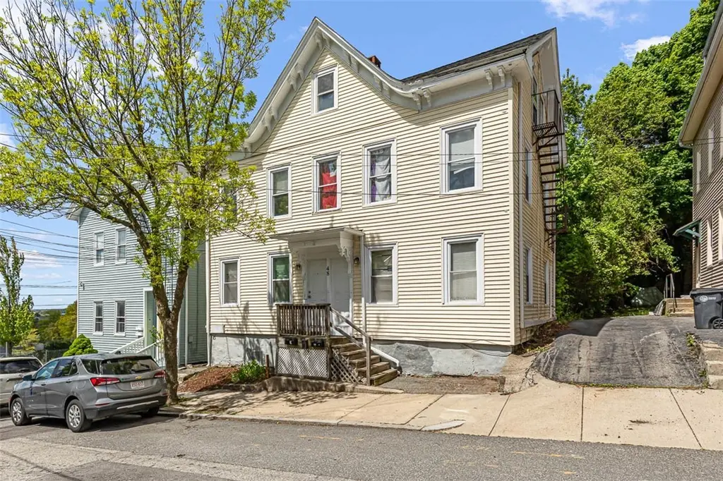 48 Calais St
