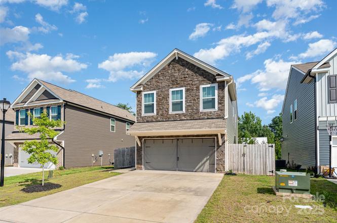839 Foxglove Ln