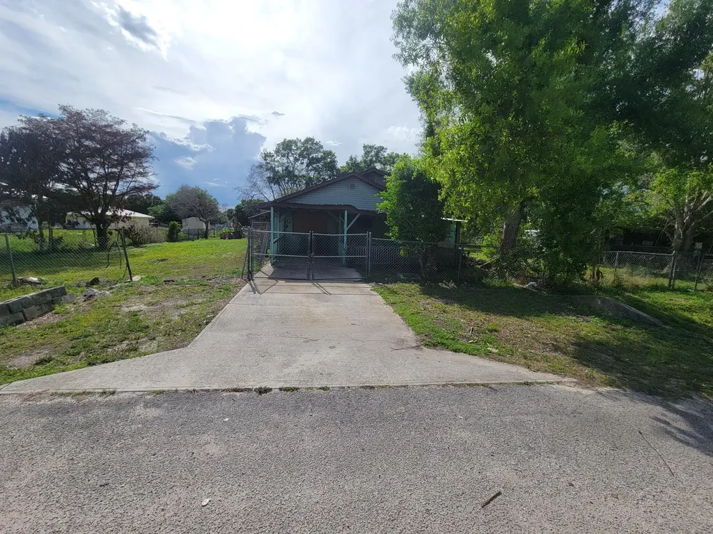 3311 NW 24th Ave