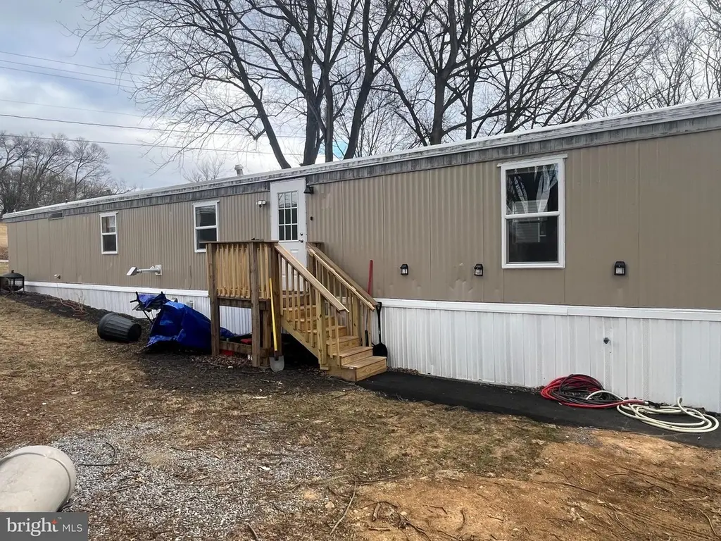 202 Janesa Dr