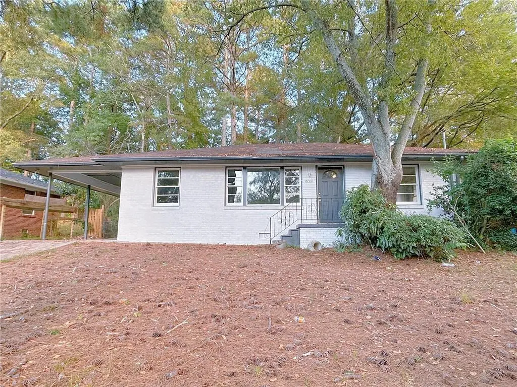 2744 Fairlane Dr SE
