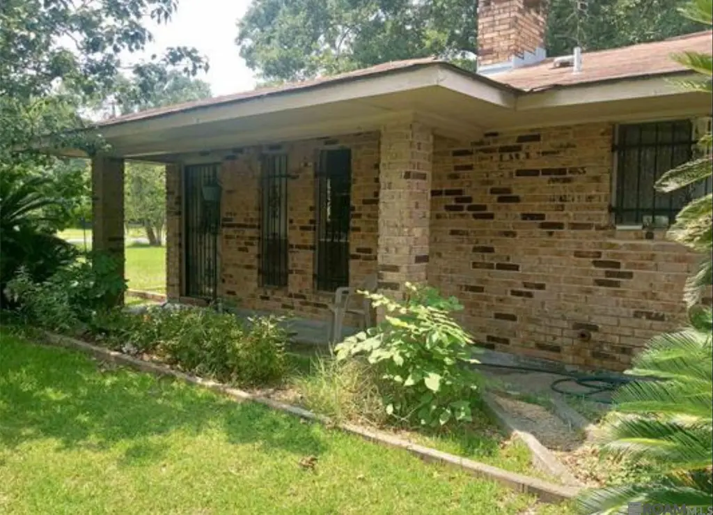 211 Lakecrest Ave
