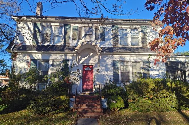 108 Church St W