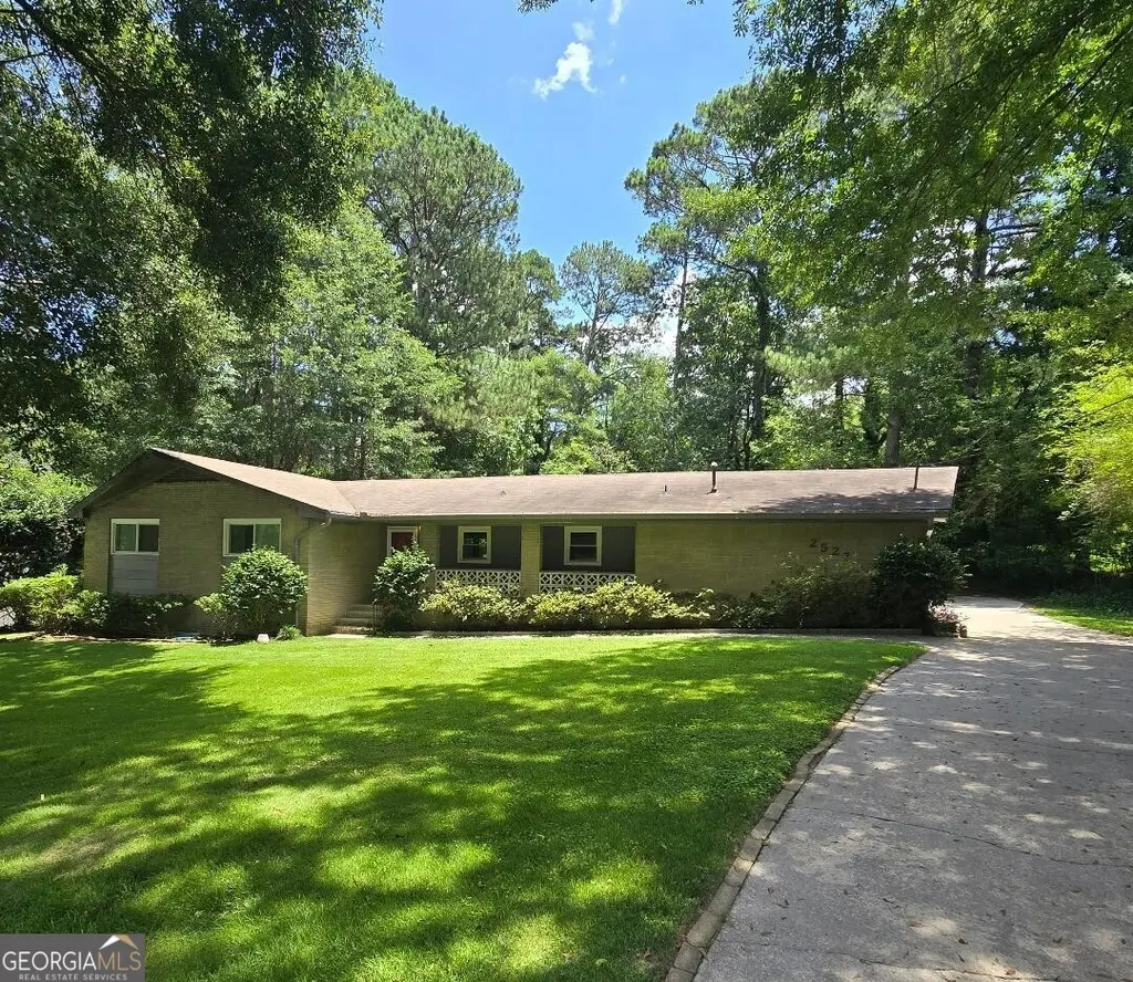 2527 Amalfi Dr