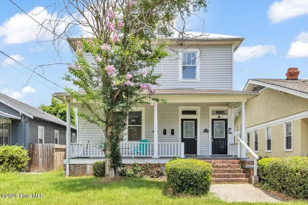 211 Broad St