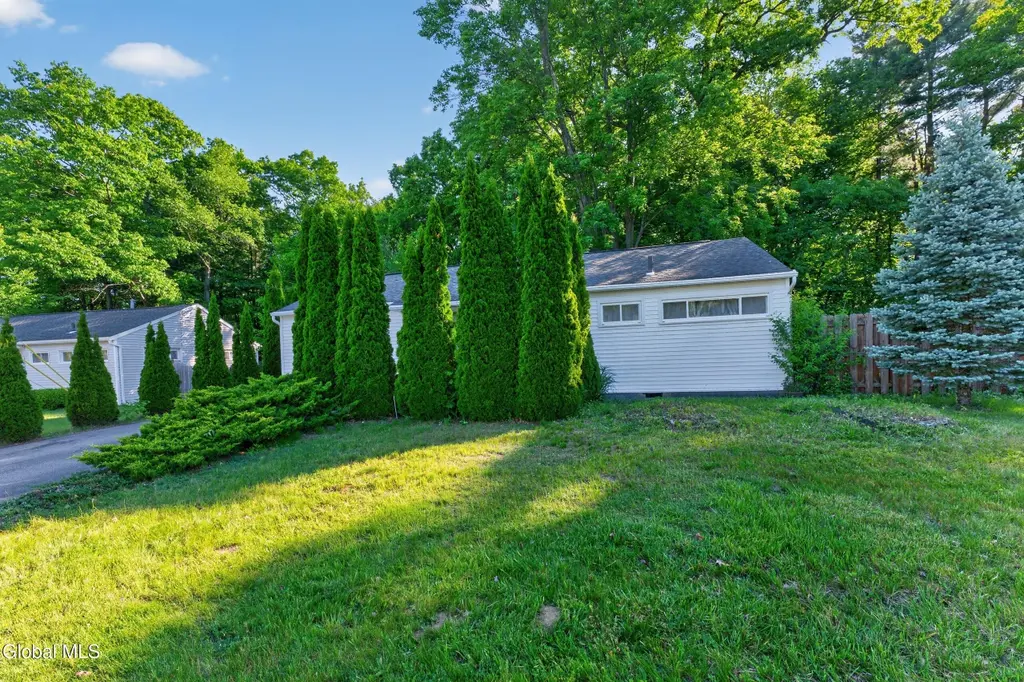 20 Winslow Dr