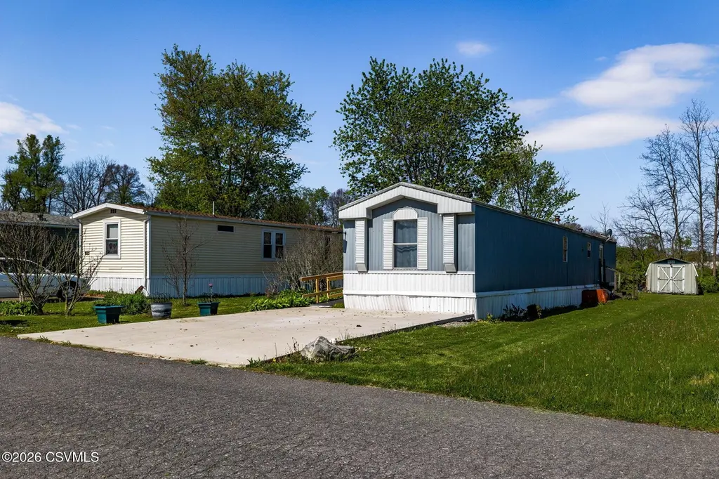 44 Albatross Dr
