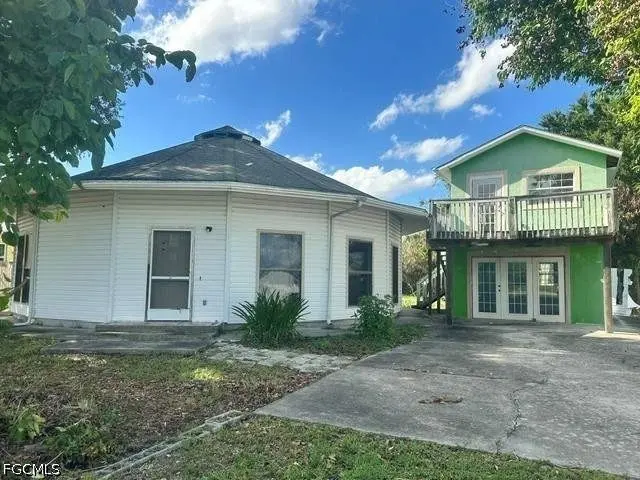 3007 W Briarwood Cir