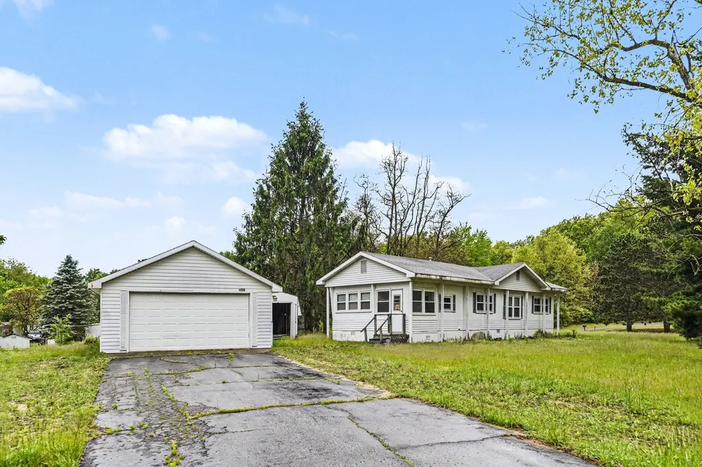 39391 Sandyridge Cir