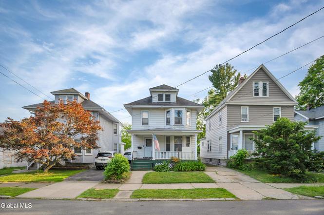 1322 Alden Pl