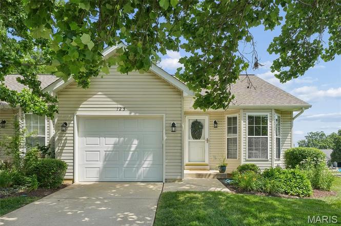125 Fort Hancock Cir