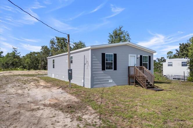 2763 N Vasser Ter