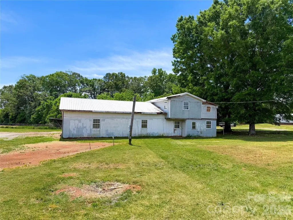 3895 Needmore Rd