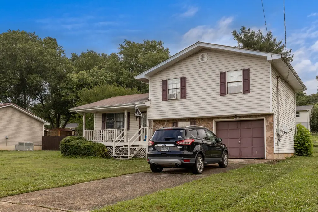 155 Gwen Dr