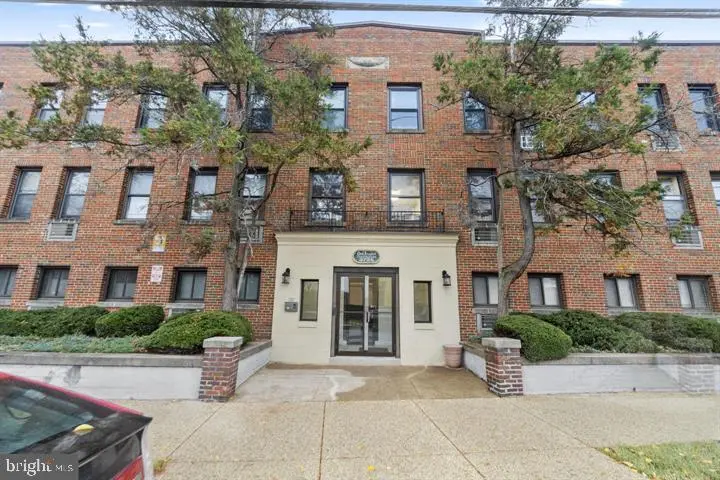 3725 12th St NE #102