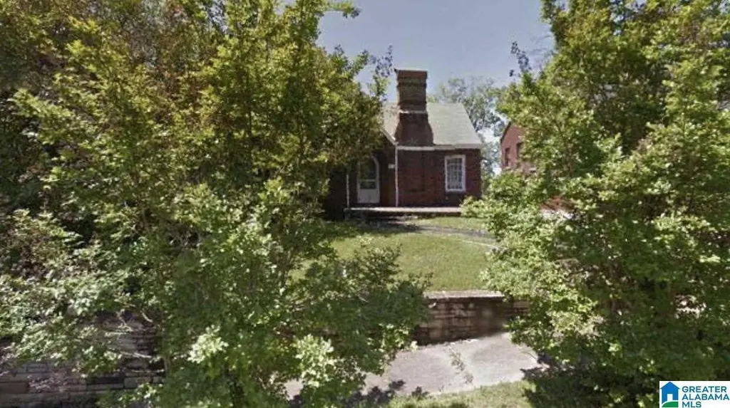 942 5th Pl W