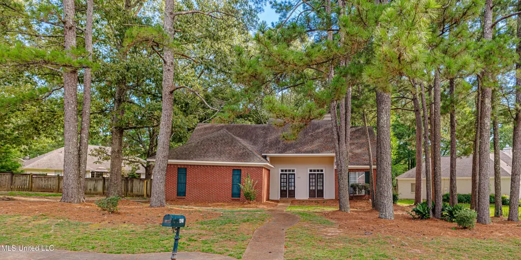 421 Violet Dr