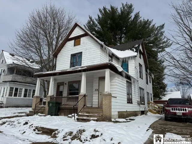 12 Crown St