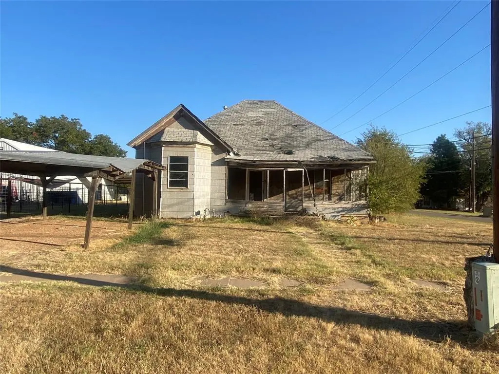 800 S 1st St