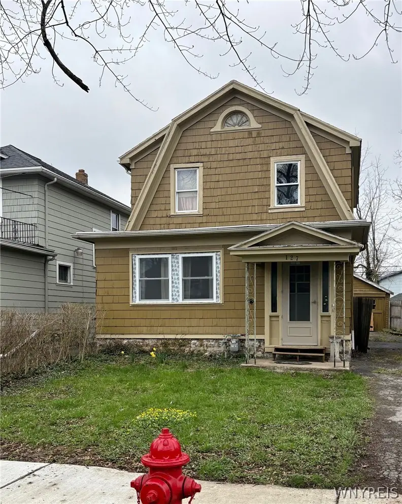 127 W Northrup Pl