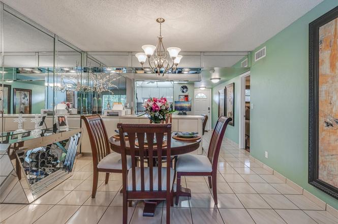 700 S Hollybrook Dr #304