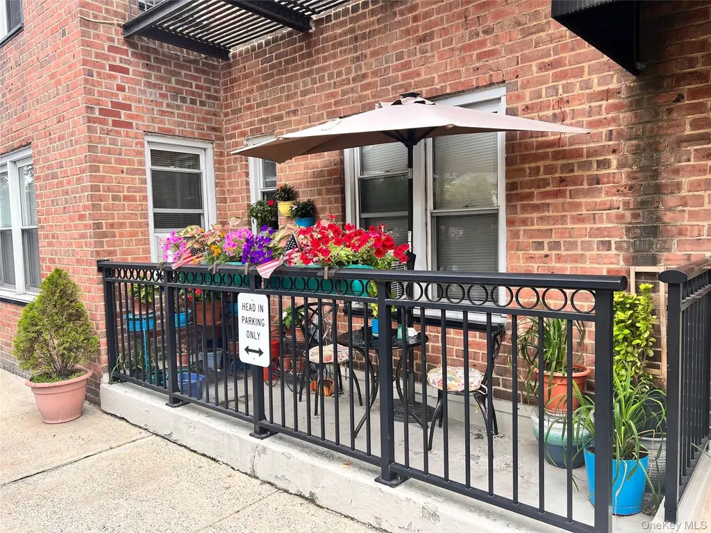 162-01 Powells Cove Blvd Unit 1M