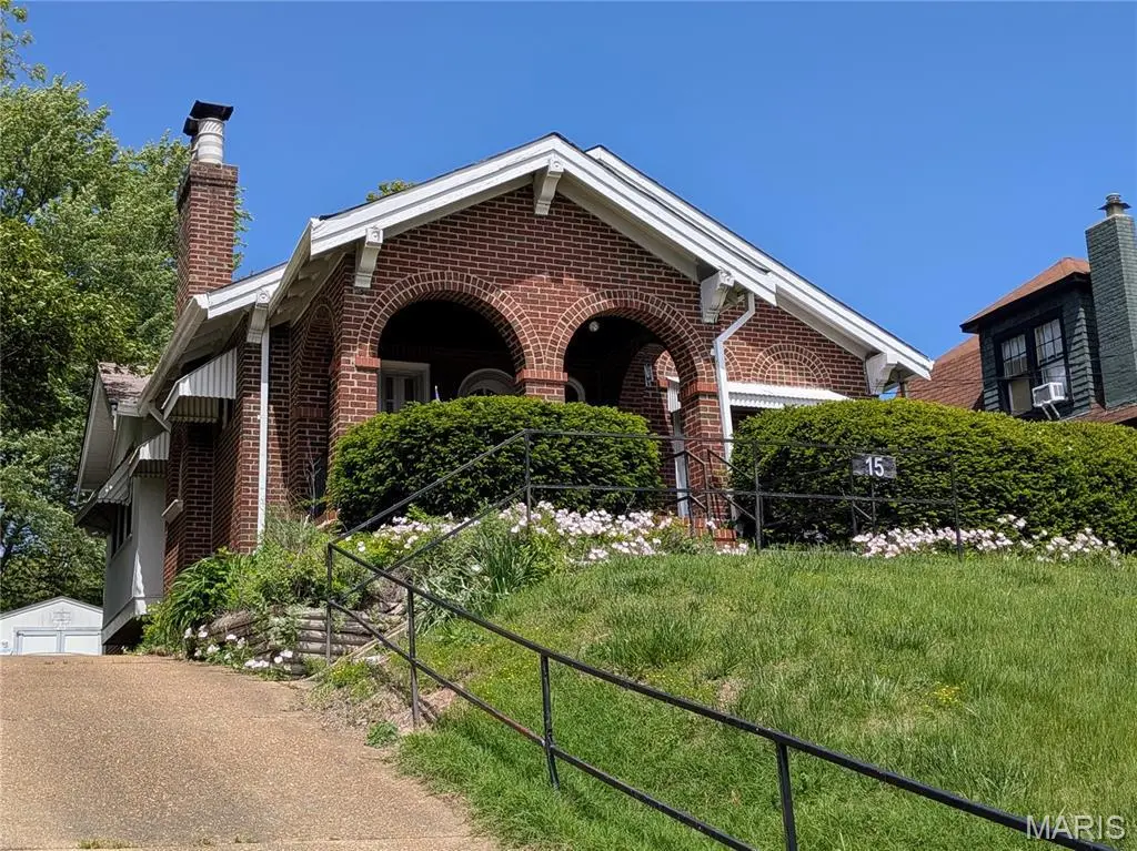 15 Hereford Ave