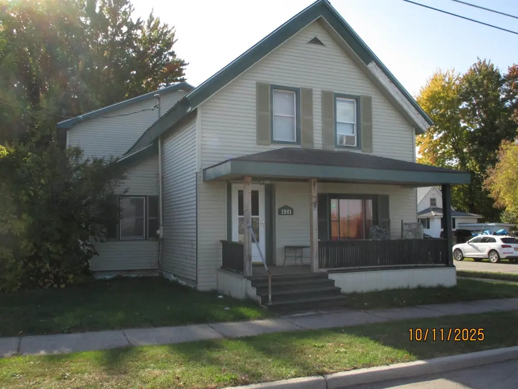 1901 Ford St