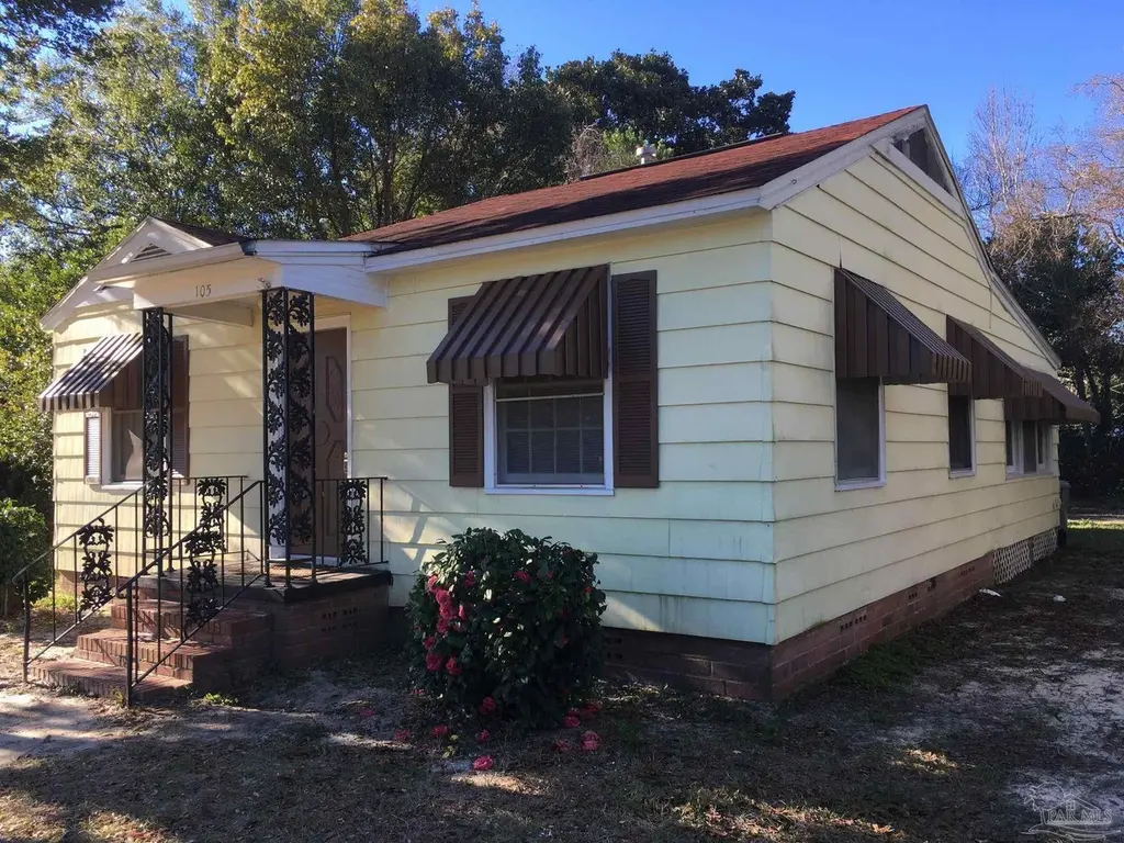 105 SE Kalash Rd