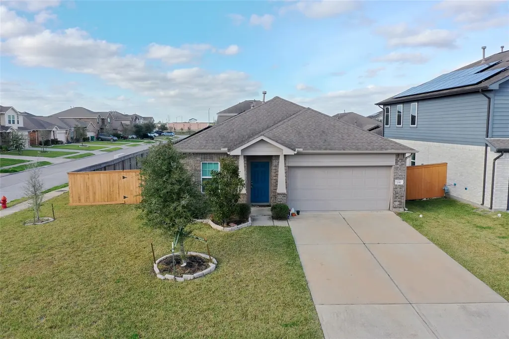 2317 Thunderbolt Peak Dr