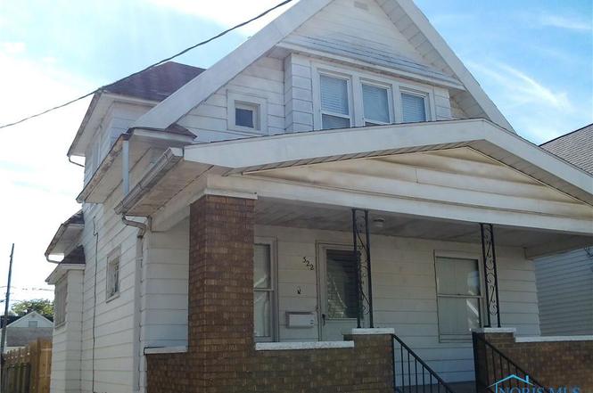 322 Dexter St
