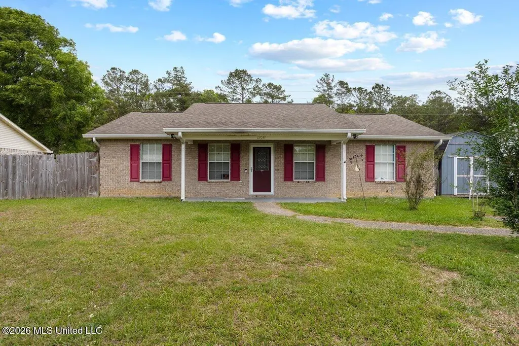 22030 Rayvan Ln