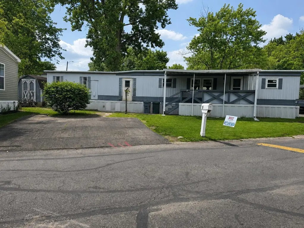 1 Estates Ln