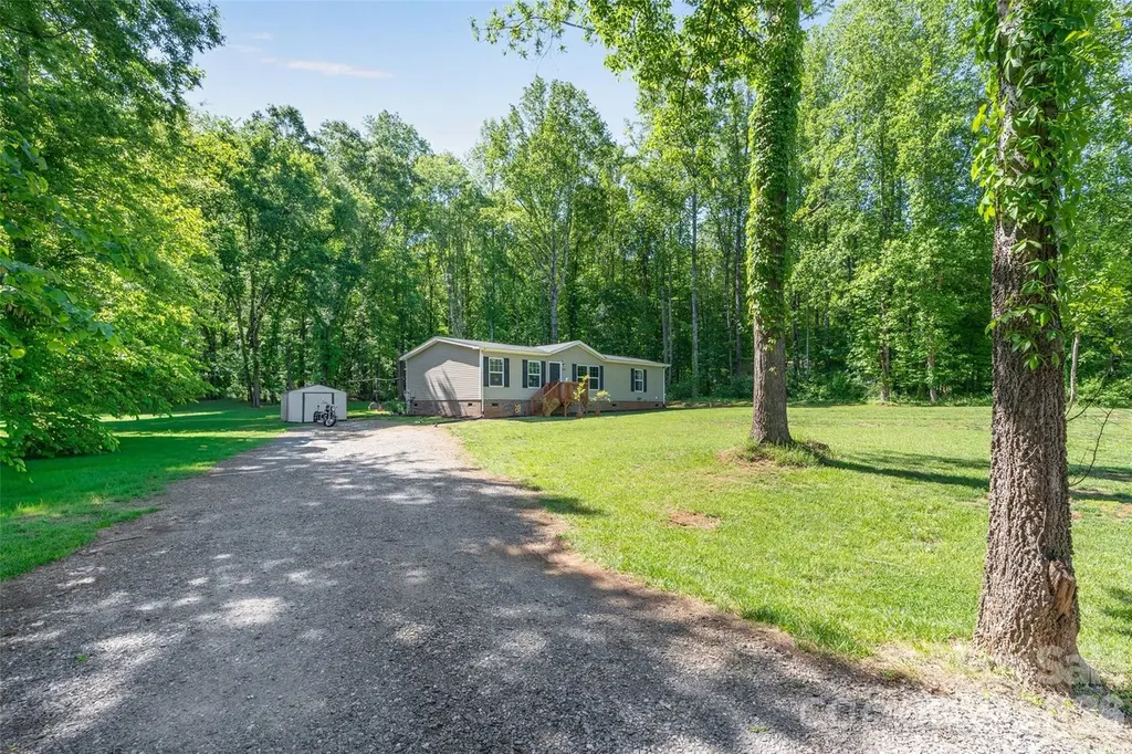 5007 Carlos Rd