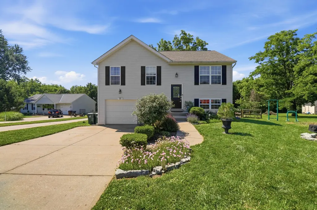 55 Wayman Dr